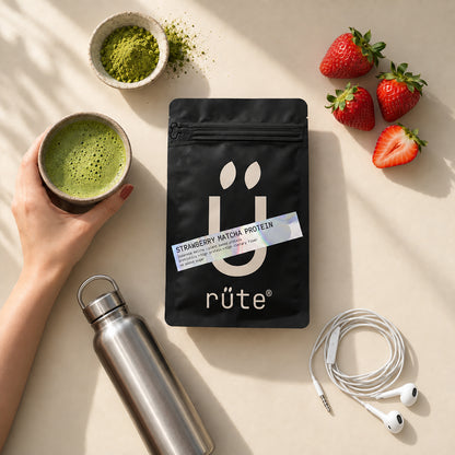 Пакет Strawberry Matcha Protein rüte, матча, полуниця та навушники